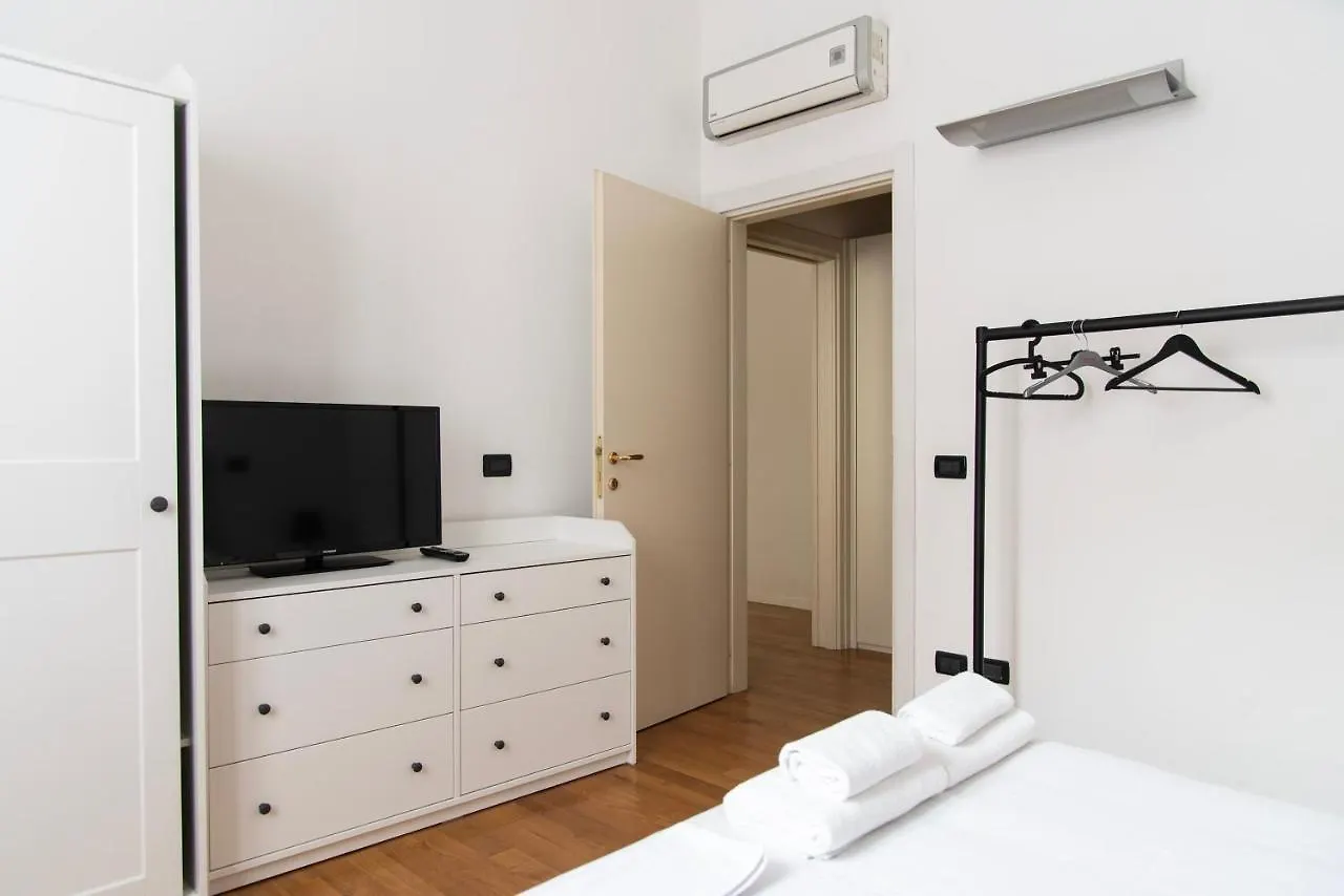 Apartamento Youhosty - Monte Nero 68 Milán