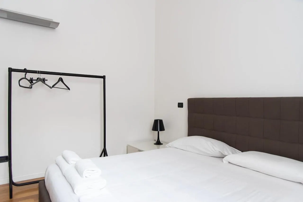Youhosty - Monte Nero 68 Apartment Milan